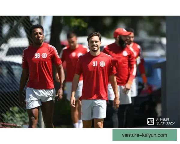 莱切控球能力逐渐提升，近期表现稳健令人关注