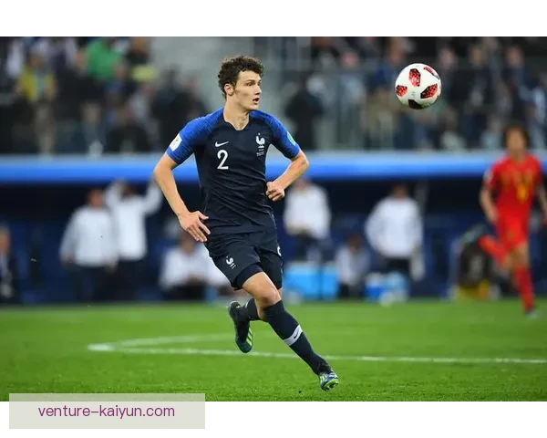 科曼比赛阅读能力持续提升，场上决策表现稳健